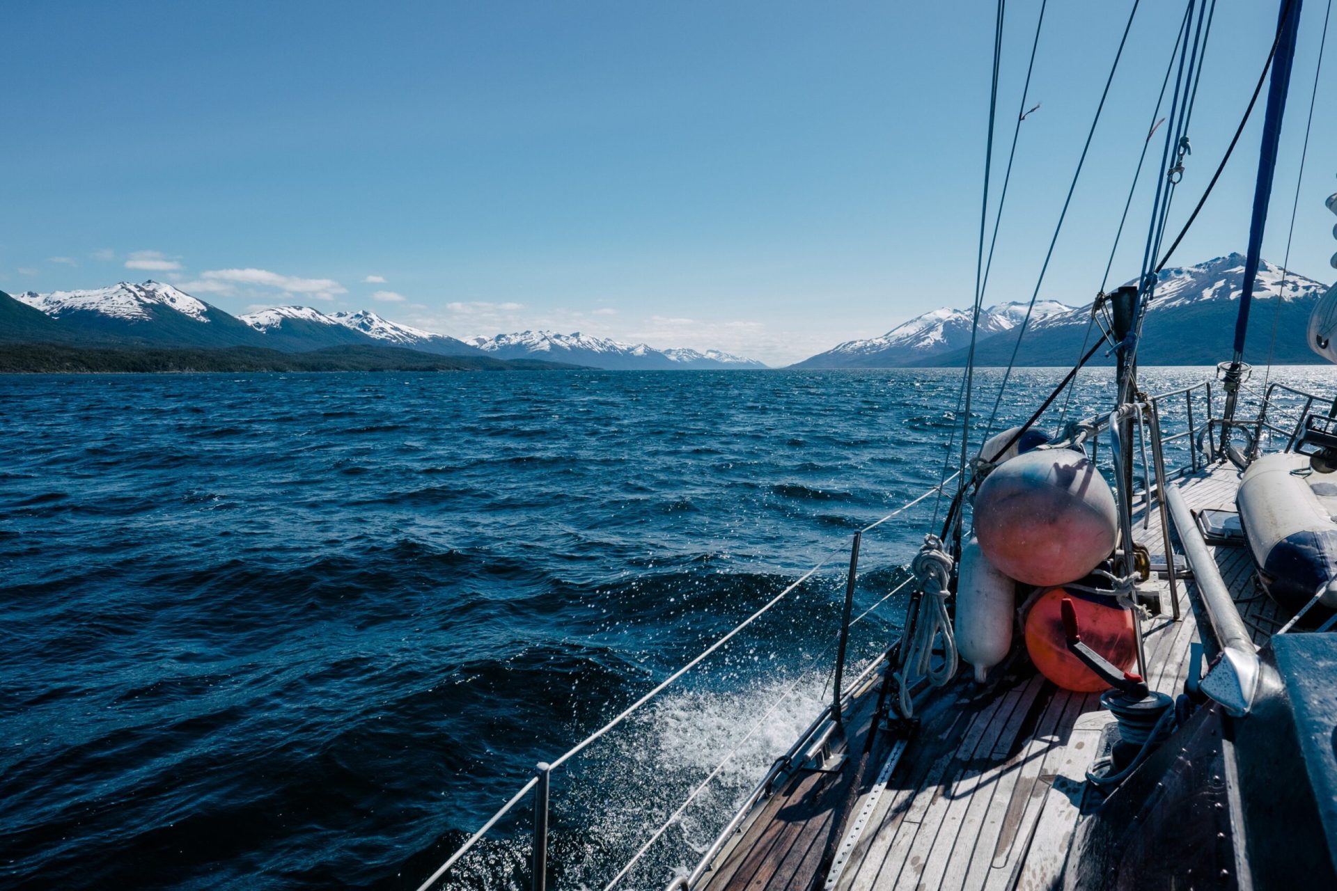 Travelling by sailboat